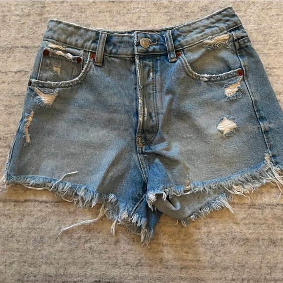 Zara Denim Shorts - Picture 1 of 3